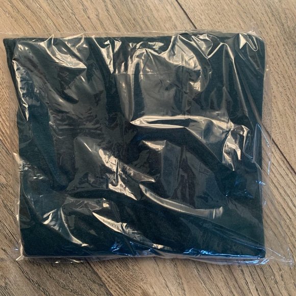 NWT AMERICAN APPAREL FINE JERSEY SHORT SLEEVE V-NECK T-SHIRT FOREST GREEN SMALL - Picture 5 of 5